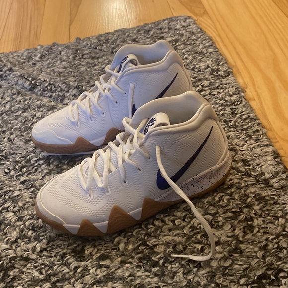Nike Kyrie 4 Uncle Drew Sneakers - Picture 6 of 7